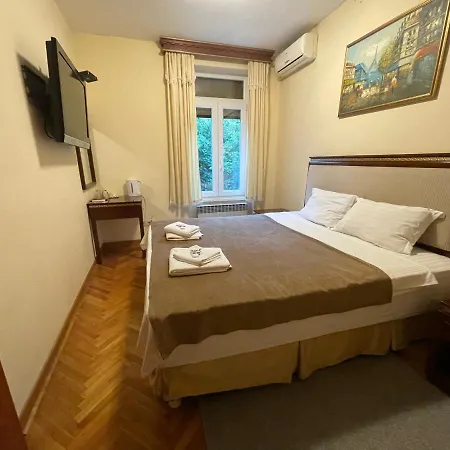 Boutique Travelling Actor - Skadarlija *